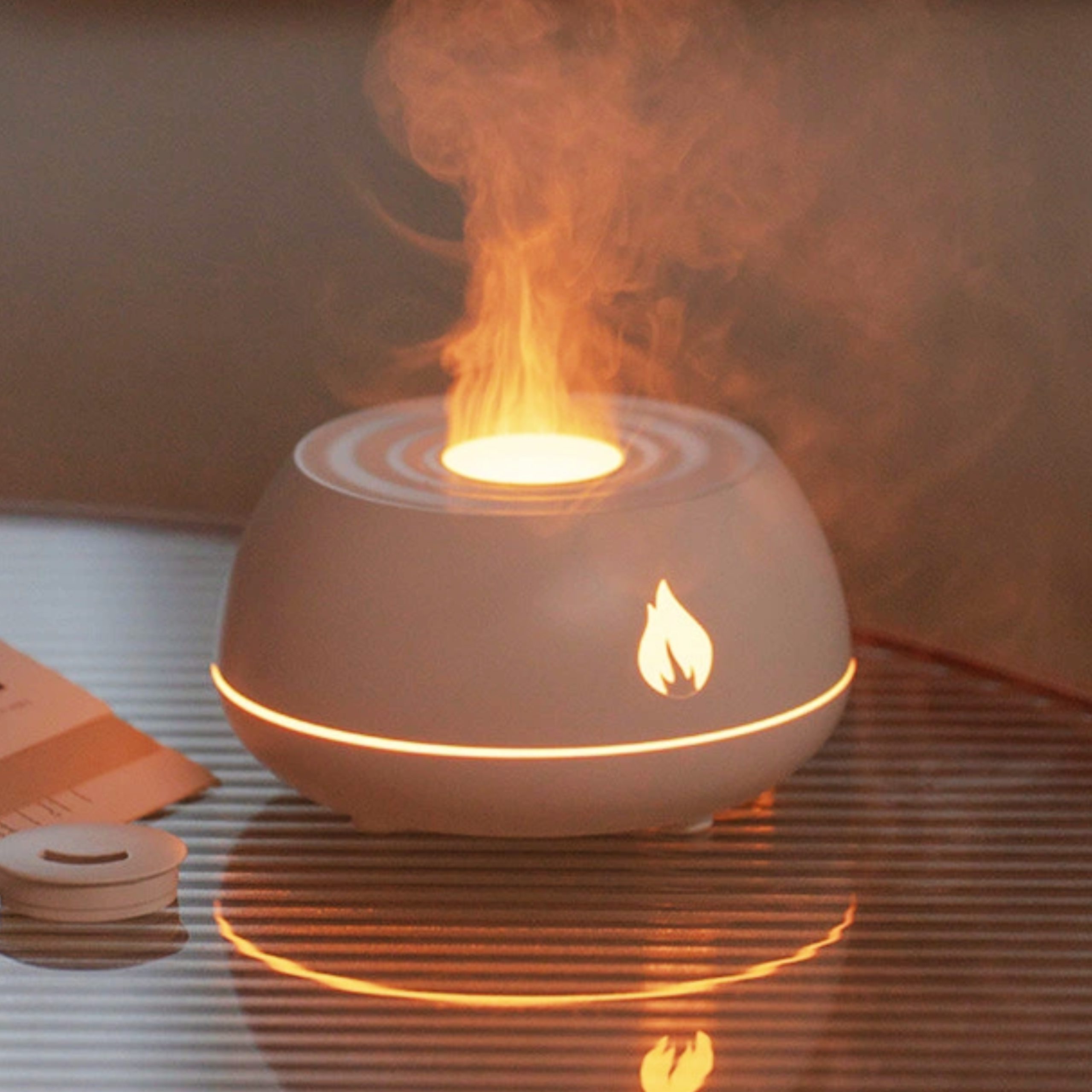 Flame Humidifier/Aroma Diffuser 130 ML (White)